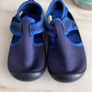 Hanna Andersson baby swimmy shoes